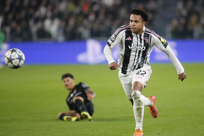 weston-mckennie-juventus-vs-olympiacos-november-4-2025-credit-nderim-kaceli-livemedia-ipa-zuma-press-wire-isiphotos
